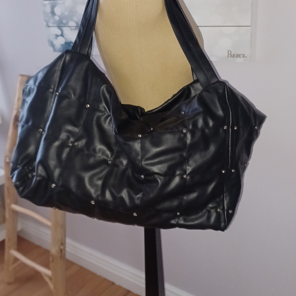 ZARA XLarge Studded Maxi Bucket Bag NWOT Never used! - Picture 3 of 5